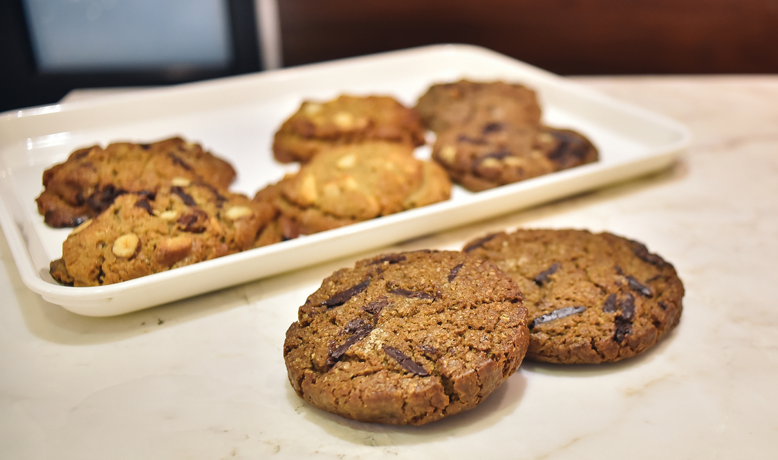 Dark Chocolate Salted Oatmeal Cookie